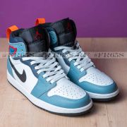 Кроссовки от Nike Air Jordan Retro-1 (белый/голубой/чёрный)