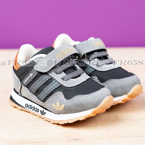 2005-1 Кроссовки детские Adidas  (чёрный/серый)