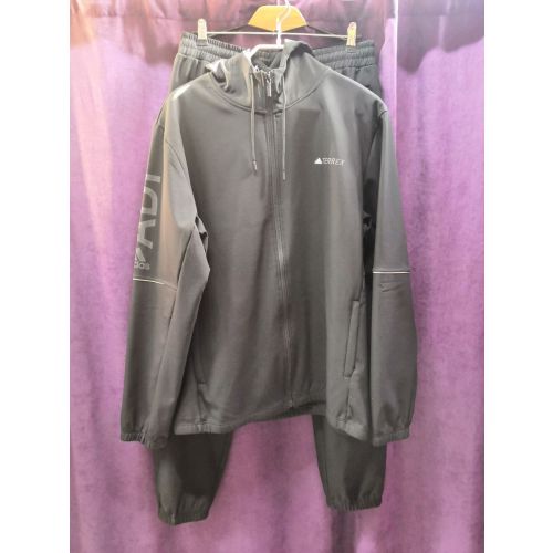 GV0400 Спортивный костюм мужской от Adidas (чёрный)