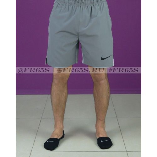 D975 Шорты от Nike (серый)